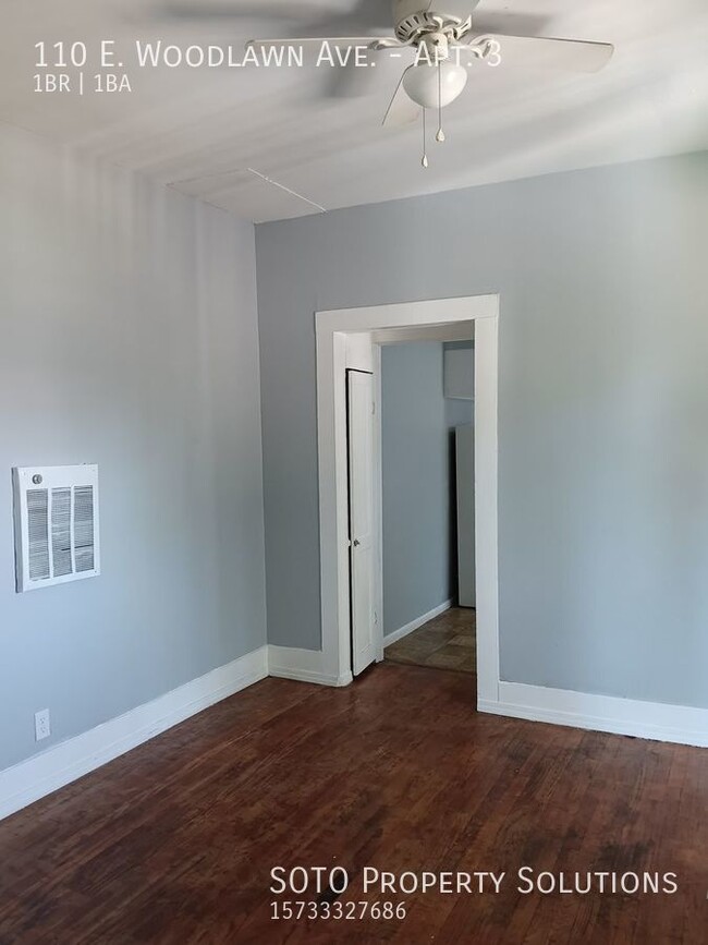 Building Photo - 1BD/1BA 2nd Floor Apartment Behind YMCA