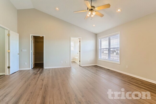 Foto del edificio - 10065 42nd St NE