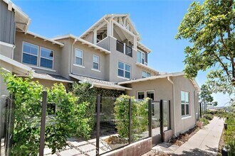 Building Photo - 3 Promesa Ave