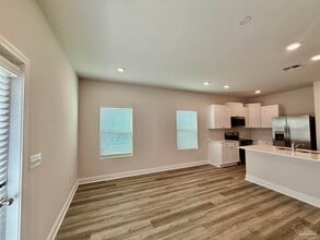 Building Photo - 4067 Pendragon Cir