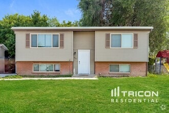 Building Photo - 667 W 2200 N