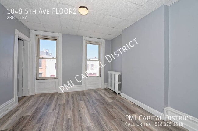 Building Photo - 1048 5th Ave