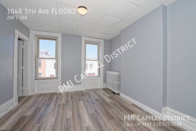 Foto del edificio - 1048 5th Ave