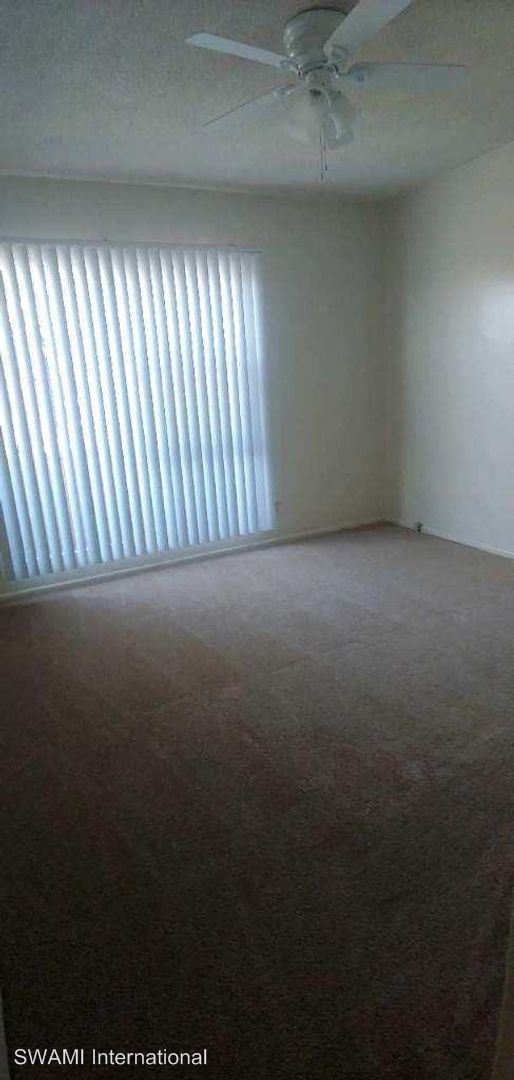 Foto del edificio - 2300 W El Segundo Blvd