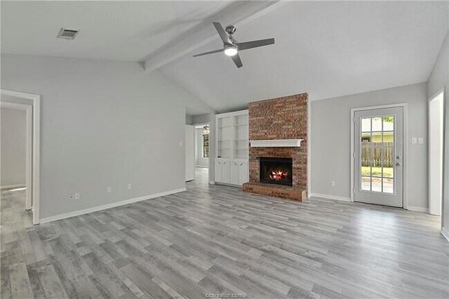 Building Photo - 1103 Hardwood Ln