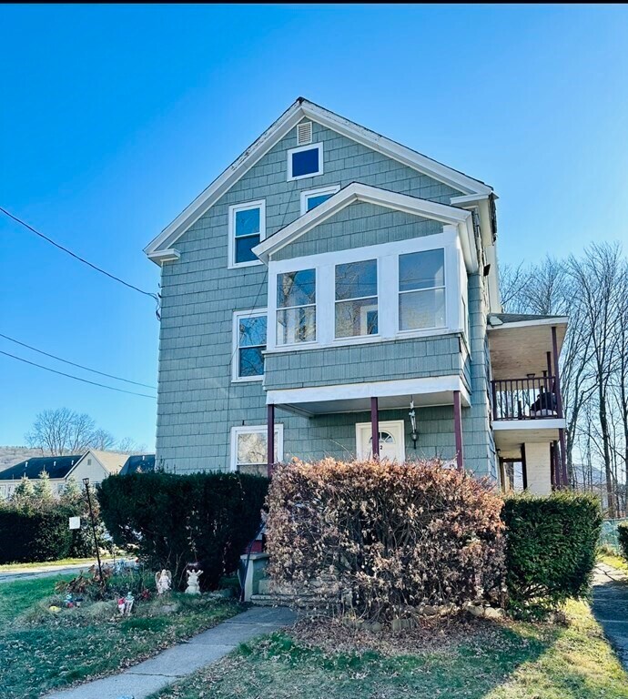 12 Princeton Ave Unit 2, Easthampton, MA 01027 Room for Rent in