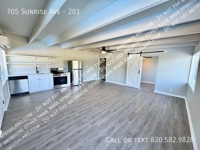 Foto del edificio - 705 Sunrise Ave
