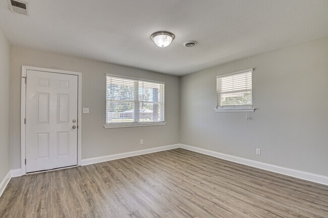 Foto del edificio - 3423 Cannongate Dr