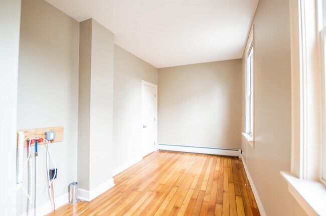 Foto del edificio - 536 Central St
