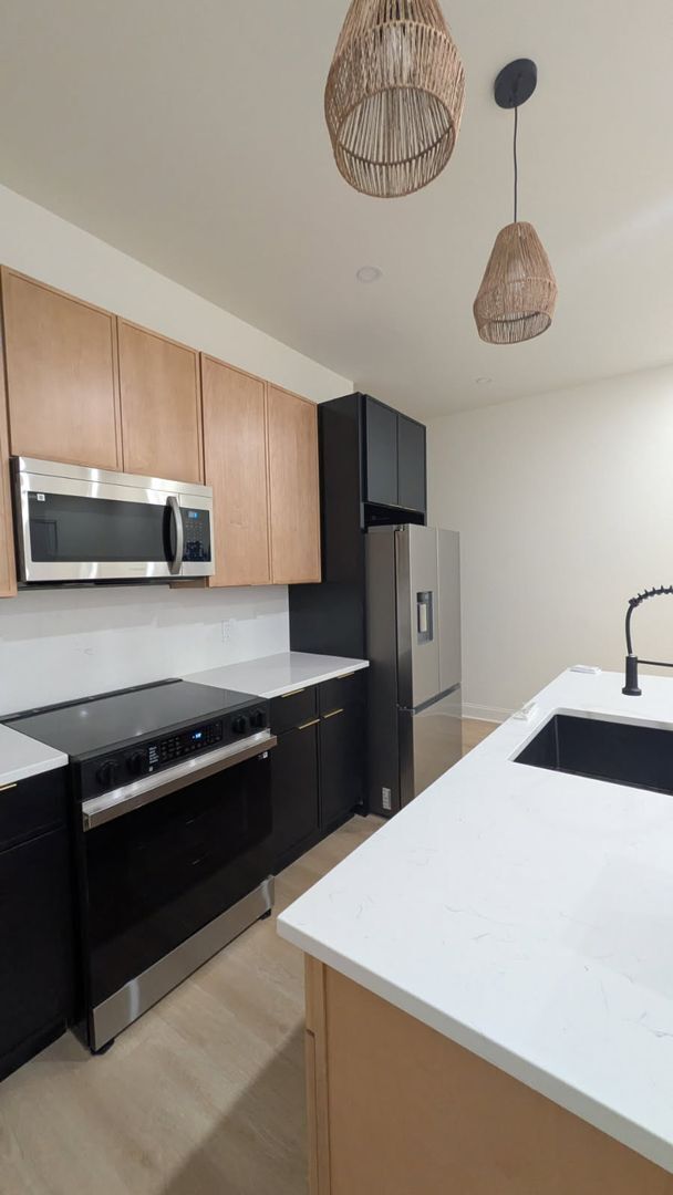 Foto del edificio - 5122 Walton Ave