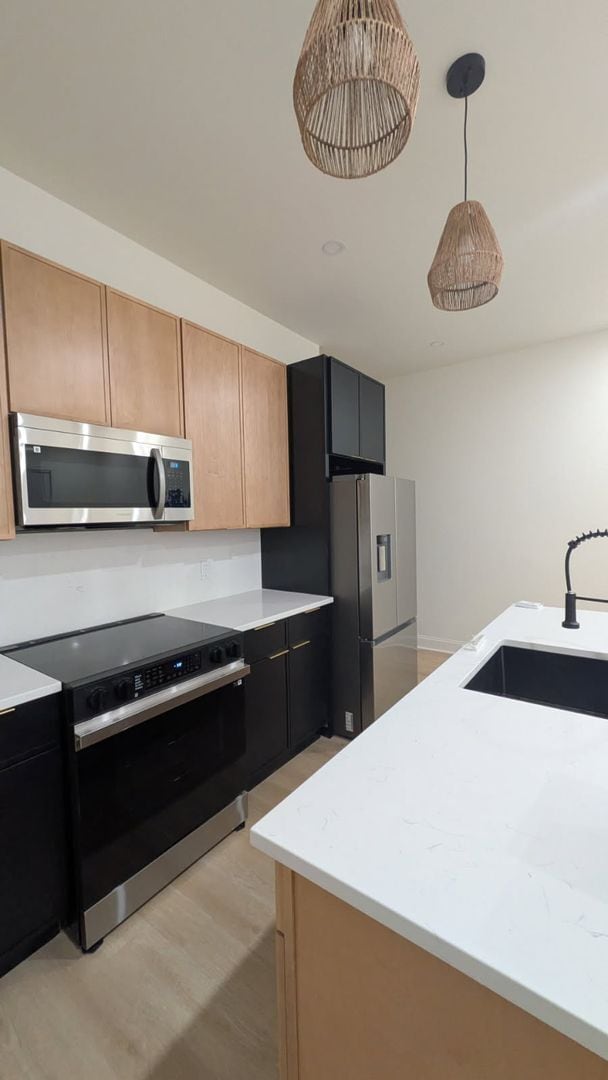 Building Photo - 5122 Walton Ave