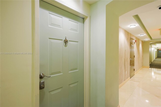 Building Photo - 2080 S Ocean Dr