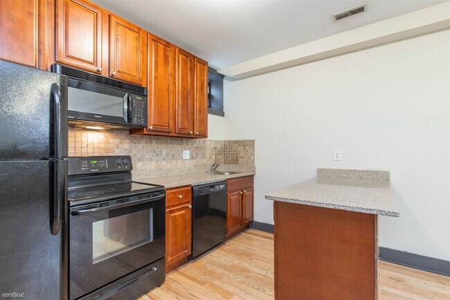 Building Photo - 4 br, 2 bath Duplex - 1707 ARLINGTON ST Un...