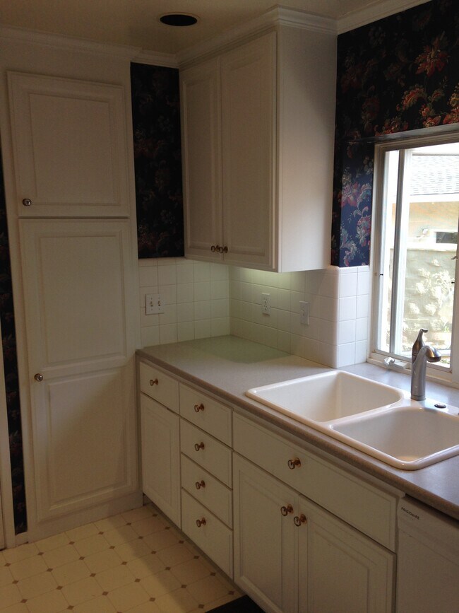 Kitchen - 521A Castano Corte