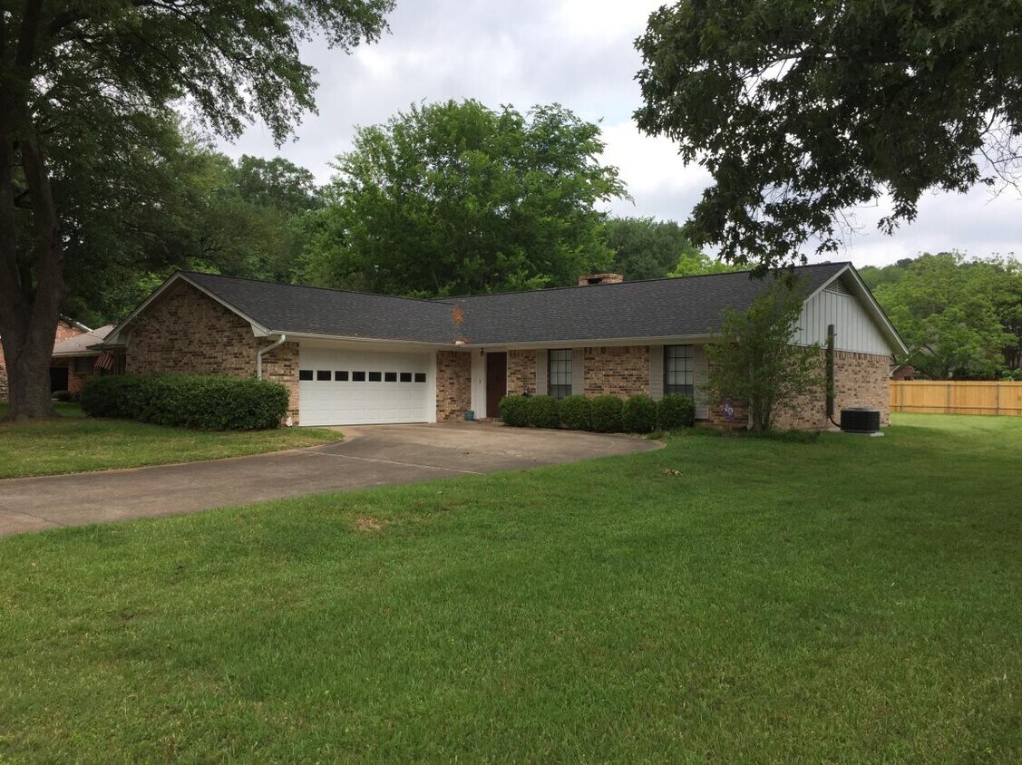 627 Mr Henrys Dr, Nacogdoches, TX 75965 House Rental in Nacogdoches