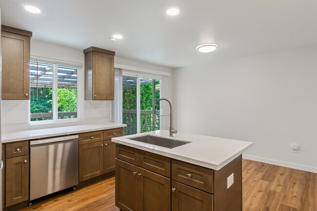 Foto del edificio - 12750 27th Ave NE