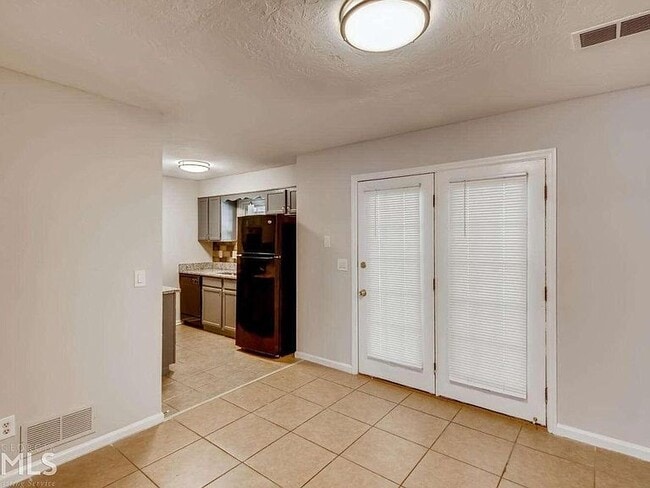 Building Photo - 199 Holcomb Ferry Rd