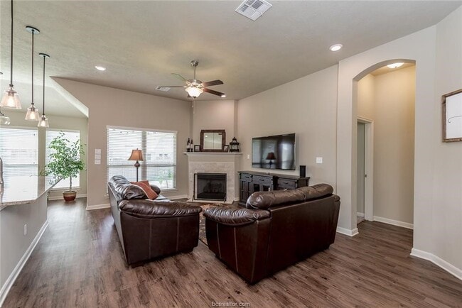 Building Photo - 4145 Shallow Creek Loop