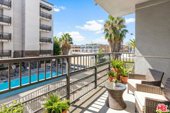 Foto del edificio - 629 Traction Ave