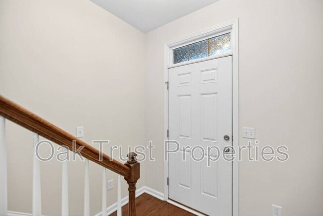 Building Photo - 854 Bibury Ct