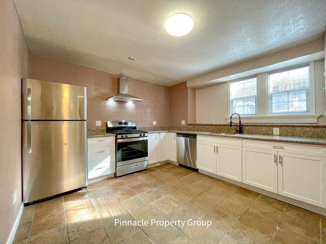Primary Photo - 496 North 7th Street, Unit B