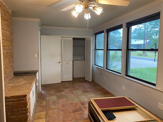 Foto del edificio - 47 Presidio Rd