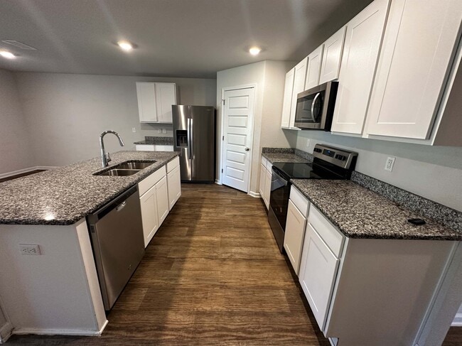 Building Photo - 24525 Alamitos Trace Dr