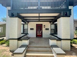 Building Photo - 3019 N Robinson Ave