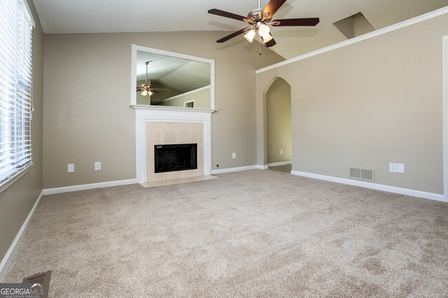 Building Photo - 6325 Holborne Ln