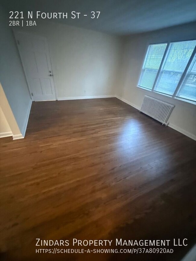 Foto del edificio - 221 N 4th St