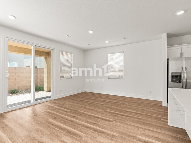 Foto del edificio - 5849 Fly Fisher St