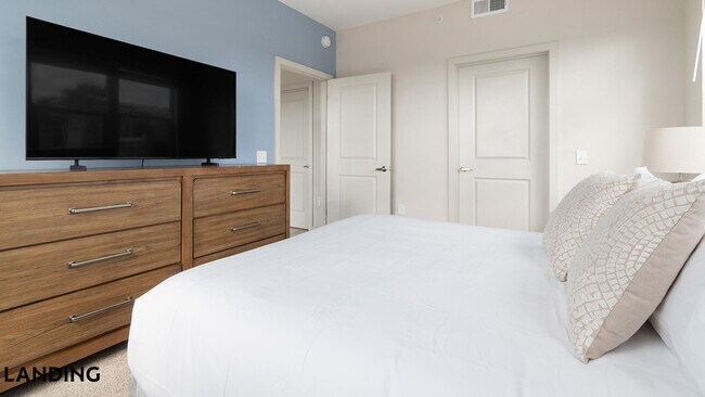 Foto del edificio - 1216 N Atlantic Ave