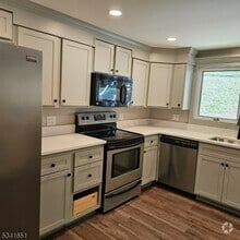 Building Photo - 149 Halsey Rd