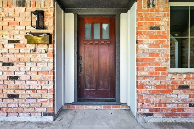 Foto del edificio - 1906 Shadow Bend Dr