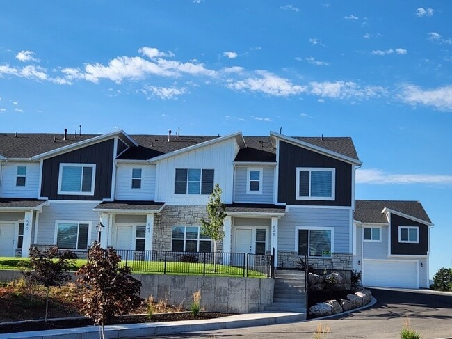 Building Photo - 537 W 400 S