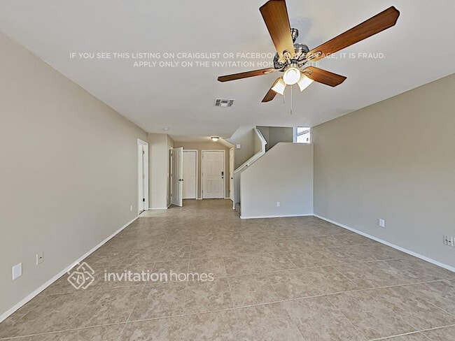 Foto del edificio - 12805 W Laurel Ln