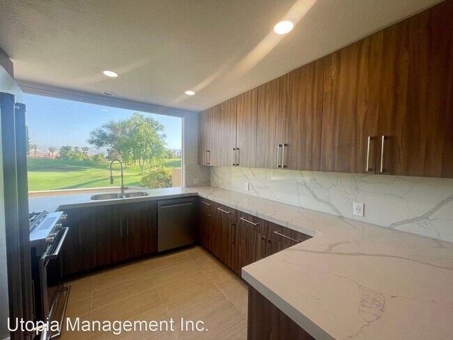Foto del edificio - 3 br, 2 bath House - 70 Pine Valley Drive