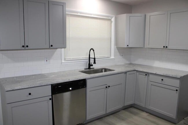 Foto del edificio - 11301 E 47th St