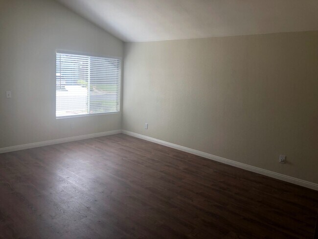 Foto del edificio - 1032 Wood Hollow Cir