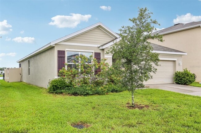 Building Photo - 15825 Mauvewood Ave