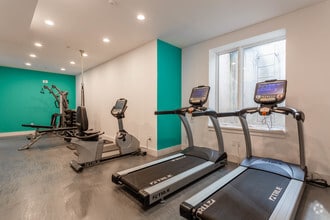 Building Photo - Marina Court