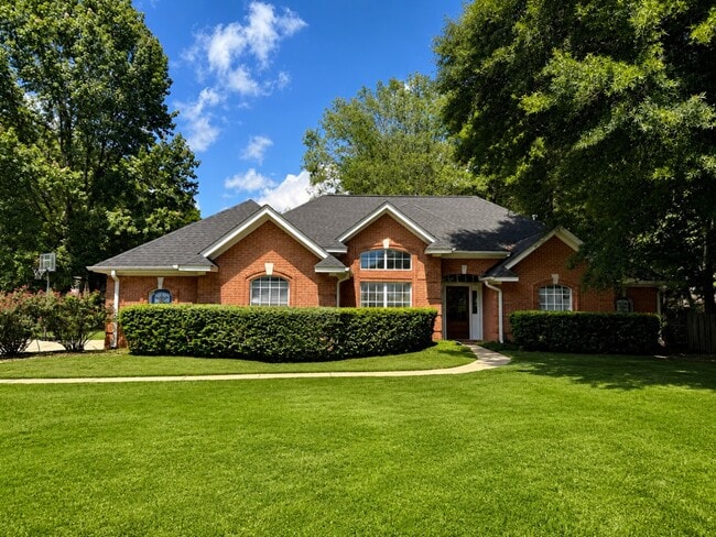 Photo - 206 Hunnington Dr. House