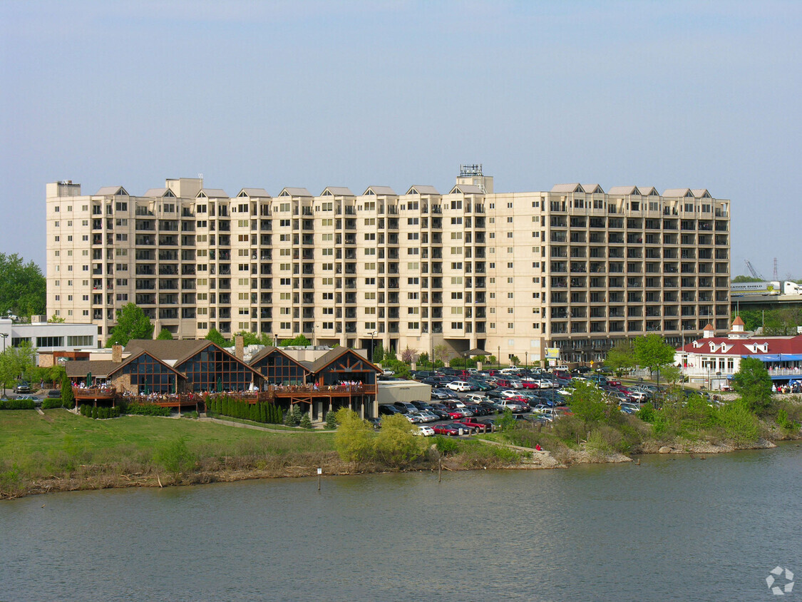 Primary Photo - The Harbours Condominiums