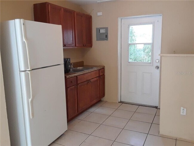 Foto del edificio - 1038 W Jefferson St