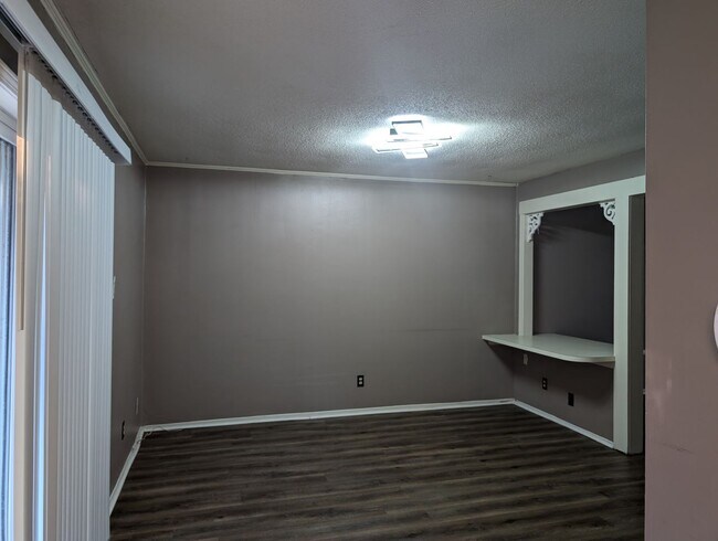 Foto del edificio - Townhouse 3/2.5 Fenced