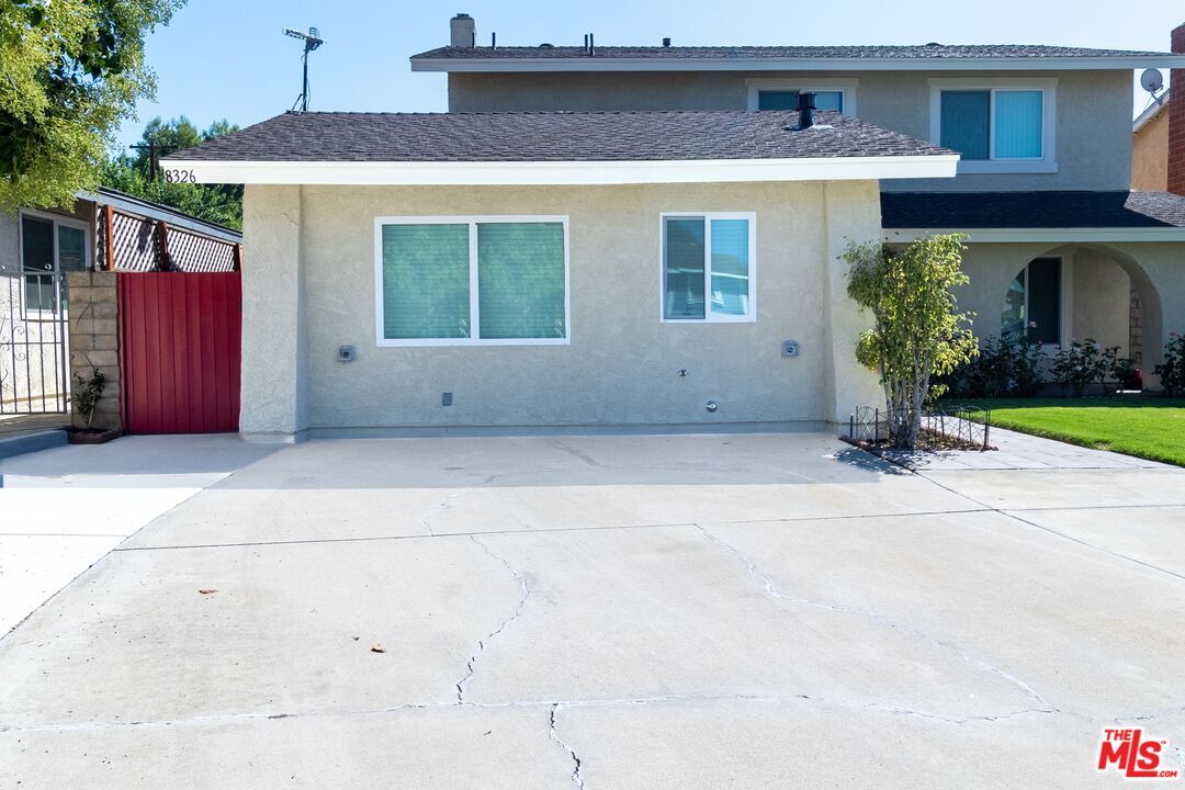 Foto principal - 8326 Beckford Ave