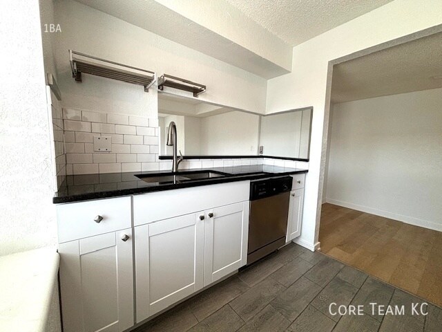 Foto del edificio - Harrison Village 2 Bed w/ Laundry