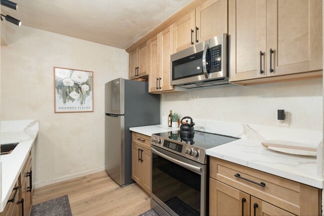 Building Photo - 3313 N 68th St