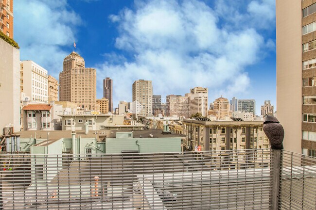 Foto del edificio - 1020 Pine St
