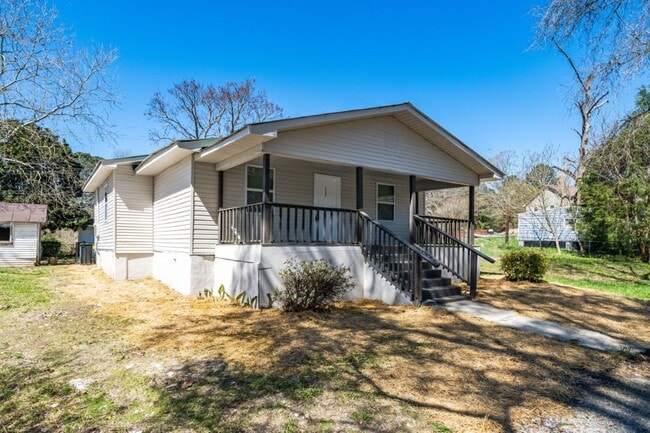 Building Photo - Move in Promo- $300 off First Month's Rent! Renovated 3BR Gem in Dora!
